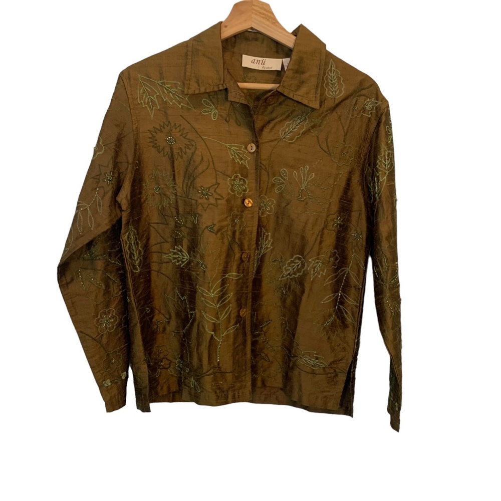 Anu by Natural Green 100% Pure Silk Embroidered Florals Button Down Blou…